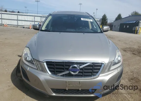2011 Volvo Xc60 3.2 z USA, uszkodzony, nr VIN YV4940DZ9B2148141